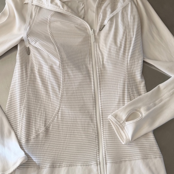 Lululemon hooded Dance Studio Jacket Rib Sleeve SZ 8 - Picture 12 of 13